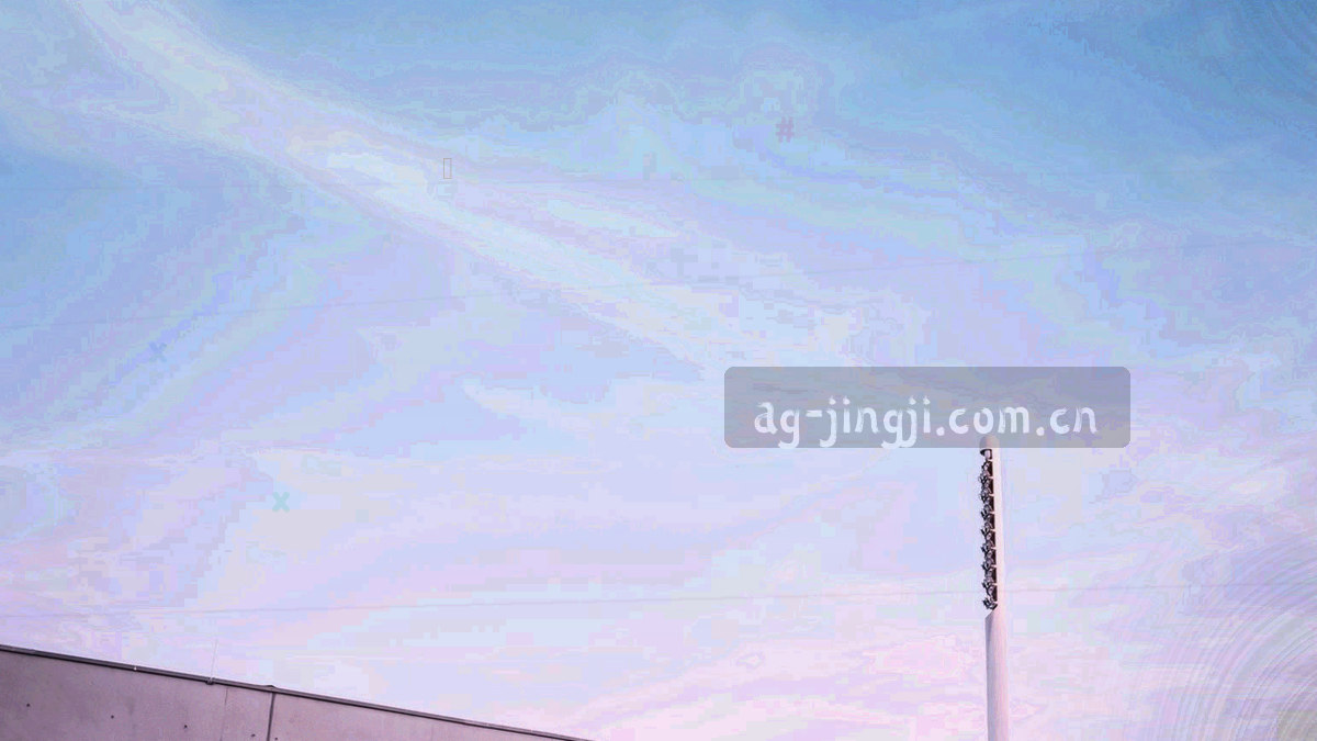 名次条形与曲线叠加的信息图，用颜色区分赛区，无文字与品牌标识